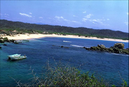 Experience the superb beauty of the beaches and the Bays of Huatulco